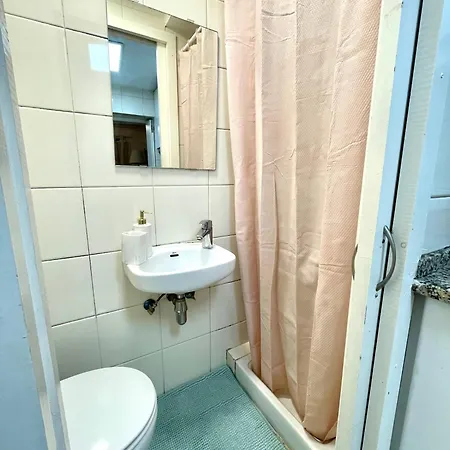 Central Lisbon Apartment Santos Walk To Cais Do Sodre *